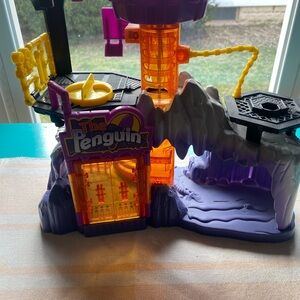 Imaginext Penguins lair Playset